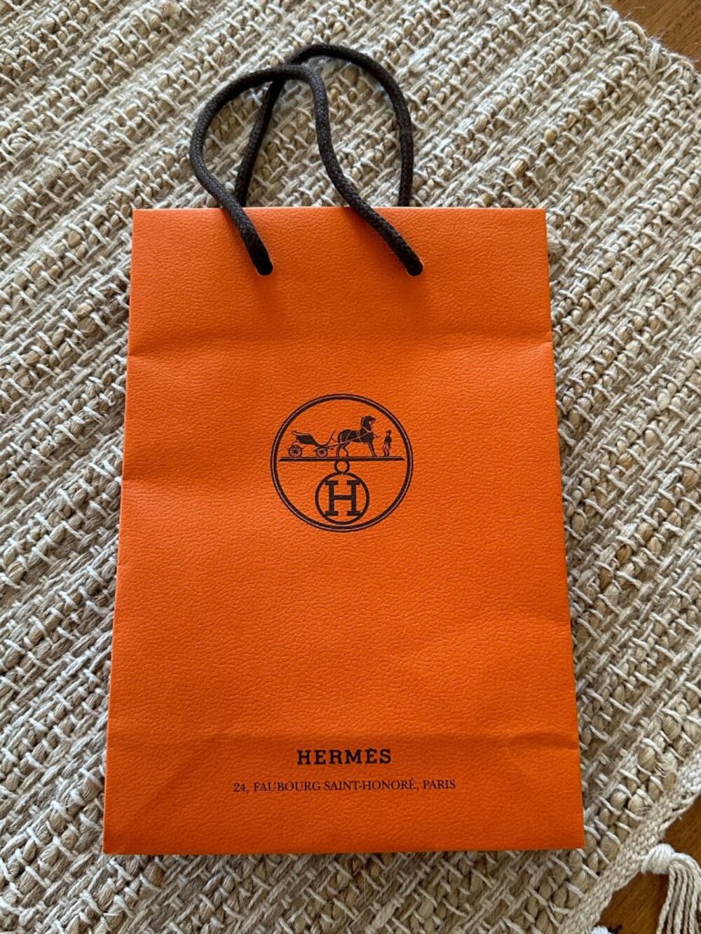 Hermes Paper Shopping Bag Small 9"x6"x3" - Picture 4 of 8